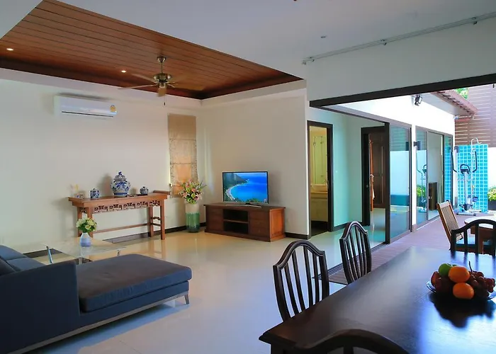Naiharn Beach Villa